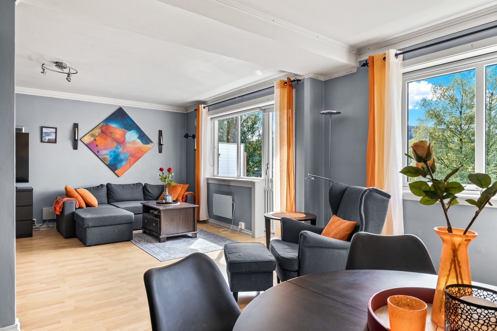 Utgang fra stue til sør-vendt balkong på ca. 7 kvm Galleribilde