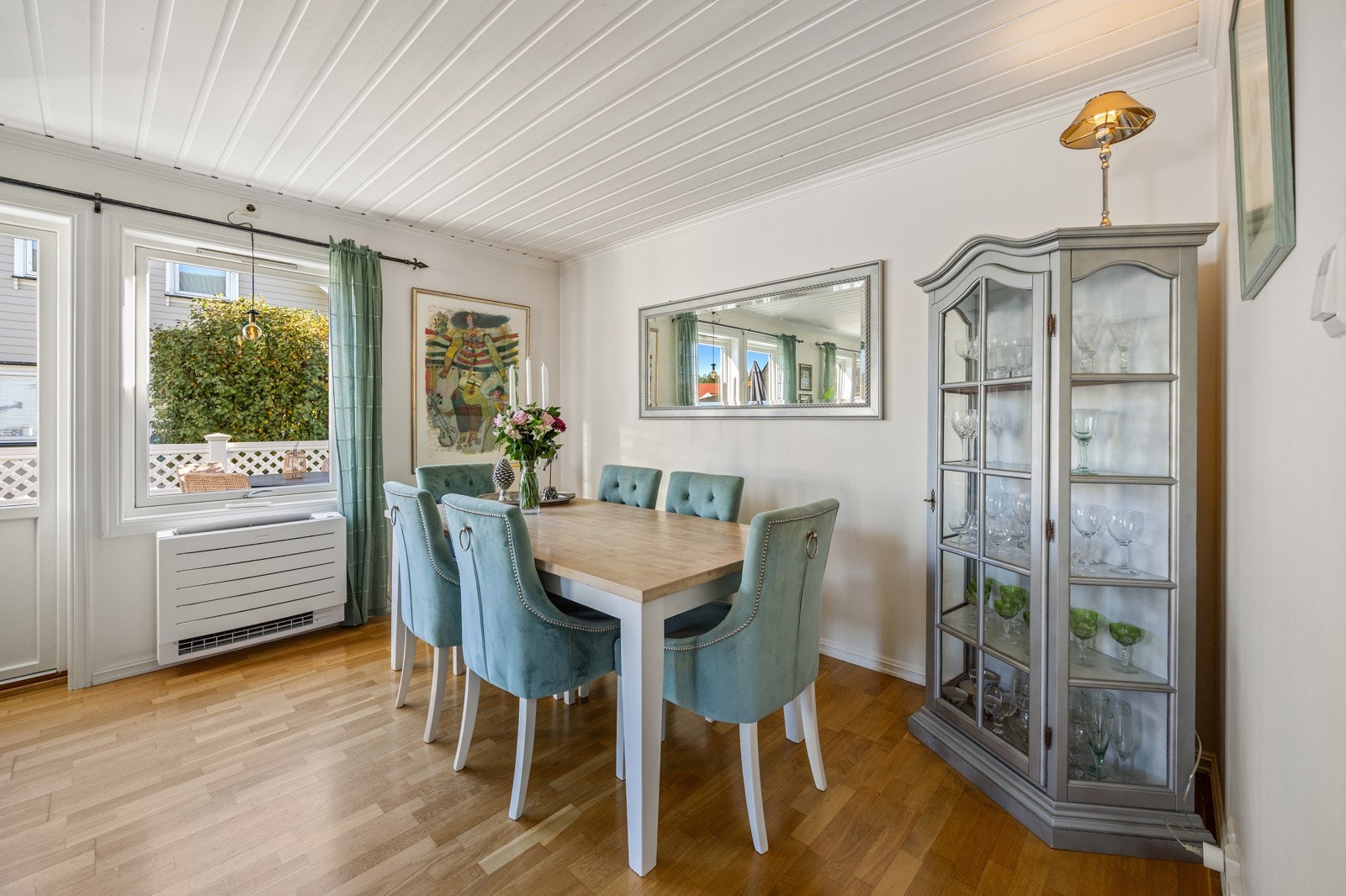 Detaljbilde spisestue. Galleribilde