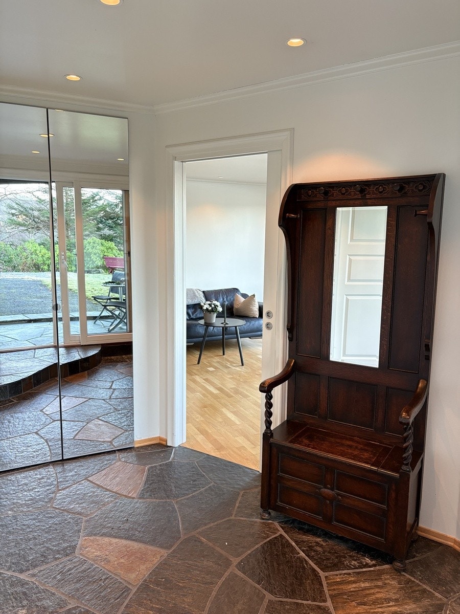 Oppbevaring speilgarderobe Galleribilde