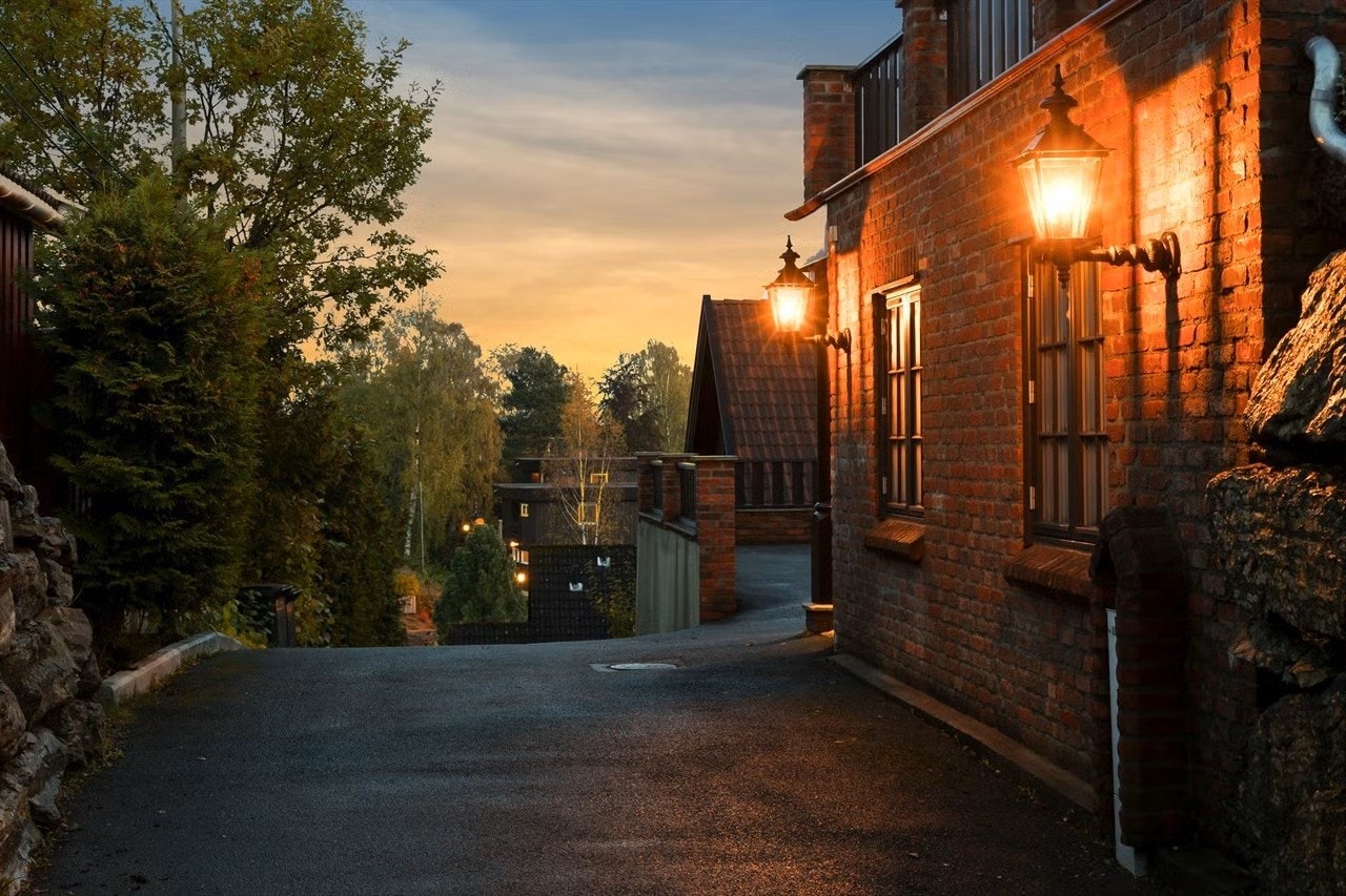 Innkjøring til Hagaliveien 29A Galleribilde