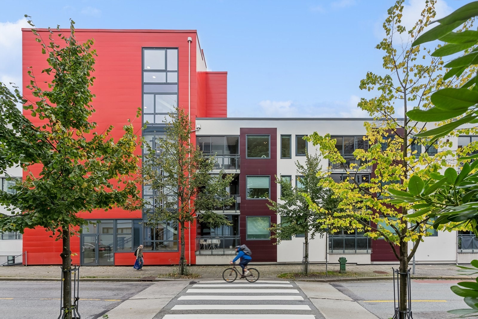 Leiligheten ligger i 6.etasje og har en fasade mot syd-vest. Galleribilde