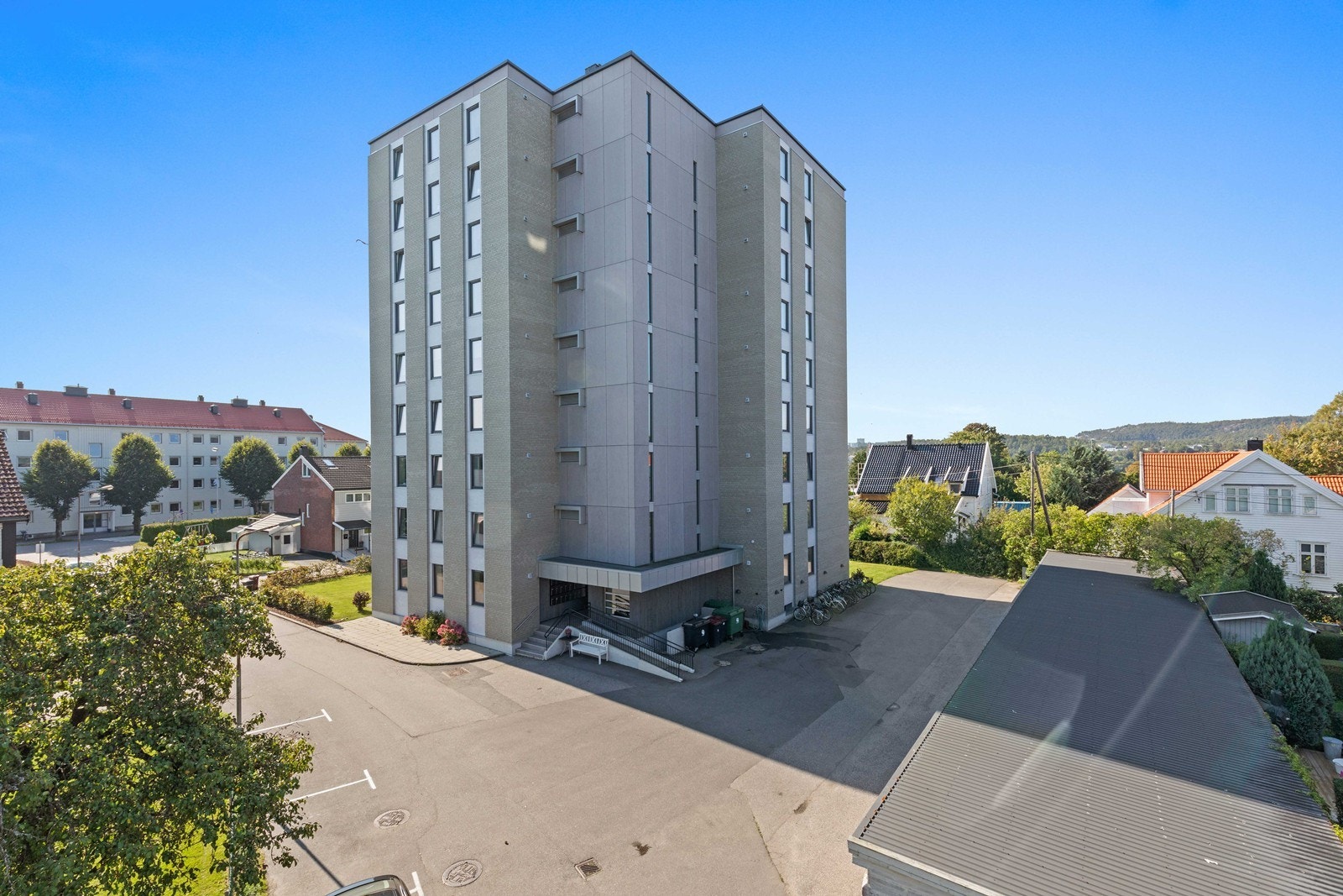 Blokken ble vesentlig oppgradert i 2017 og holder moderne standard, les mer i salgsoppgaven. Galleribilde