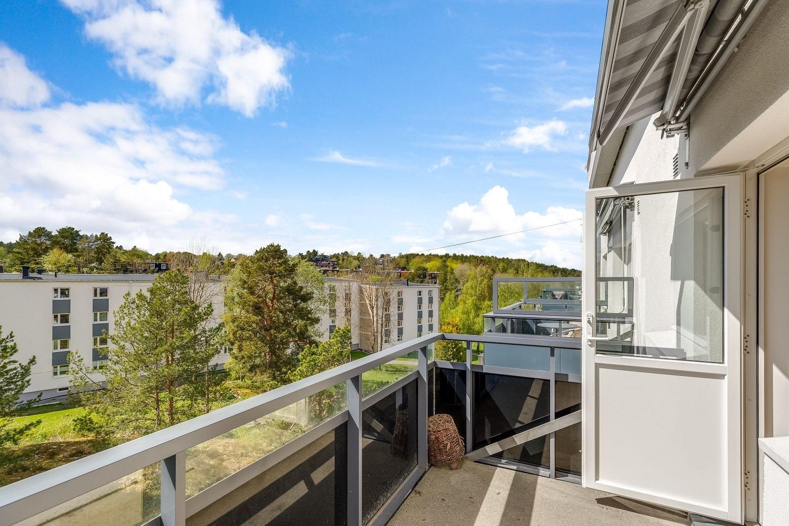 Flott og solrik utsikt Galleribilde