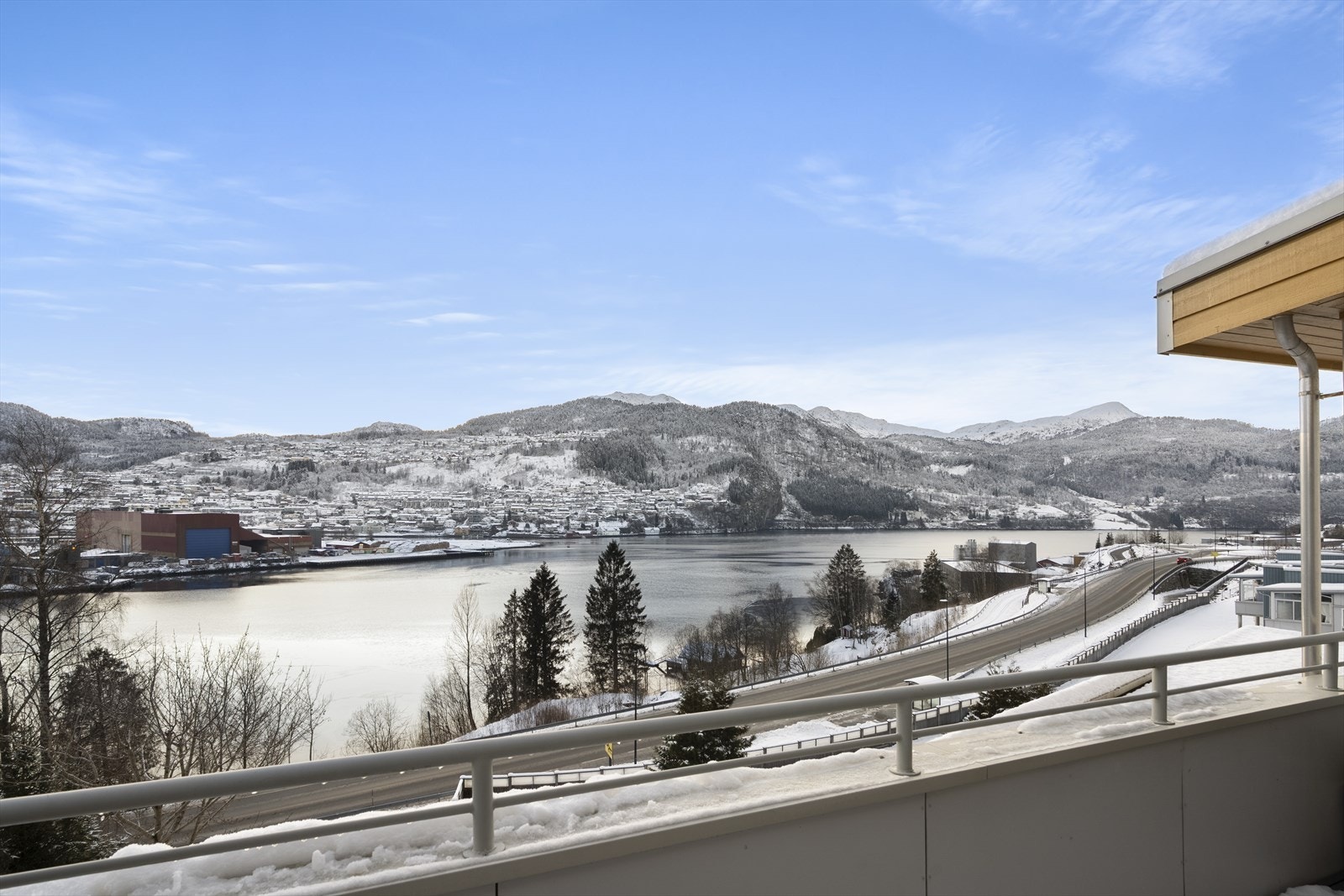 Leiligheita ligg i øverste etasje i blokka Galleribilde