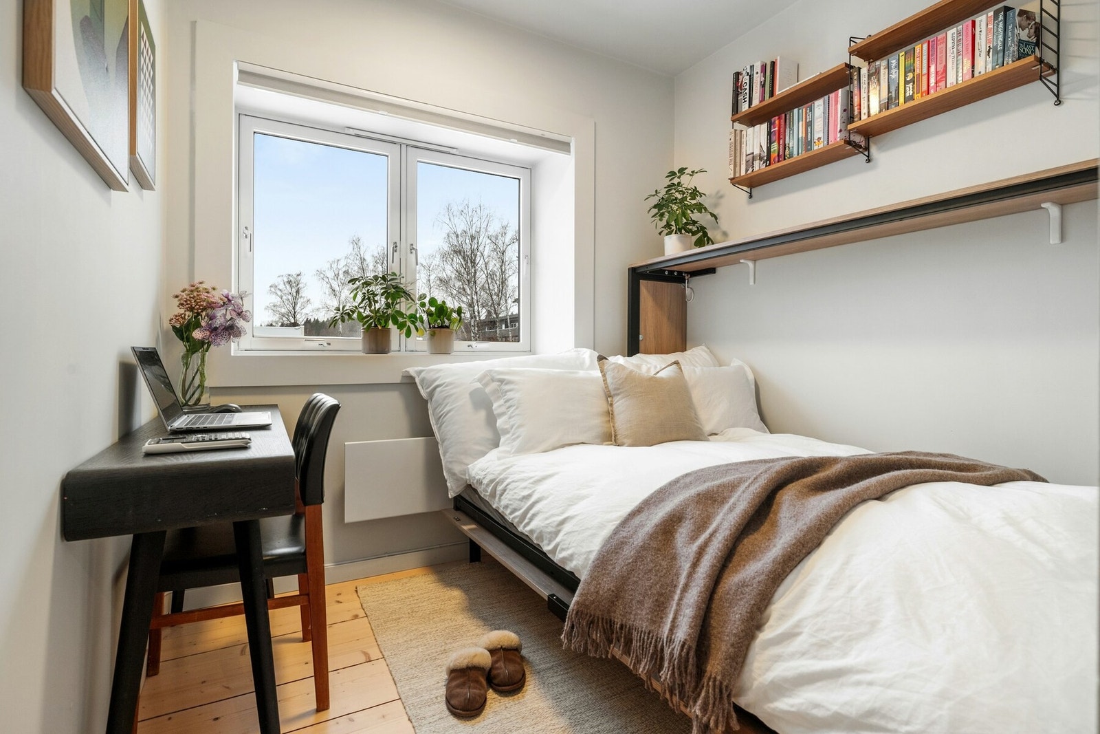 Her er det også plass til skrivebord Galleribilde