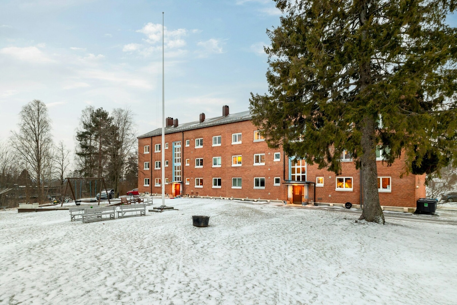 Gaustadfunksjonærenes borettslag består av 24 andeler Galleribilde