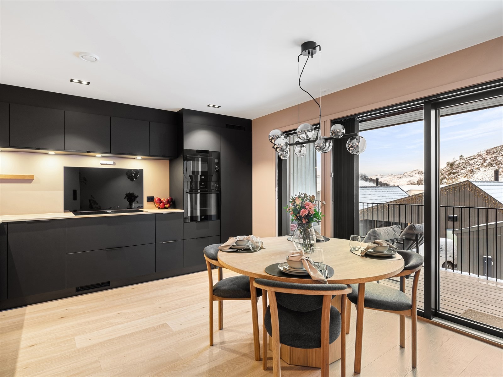 Et flott rekkehus i kjekke omgivelser! Galleribilde