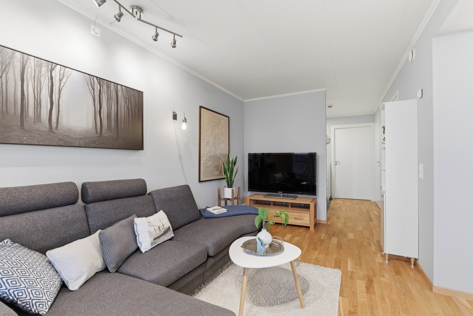 Stue med plass til sittegruppe Galleribilde