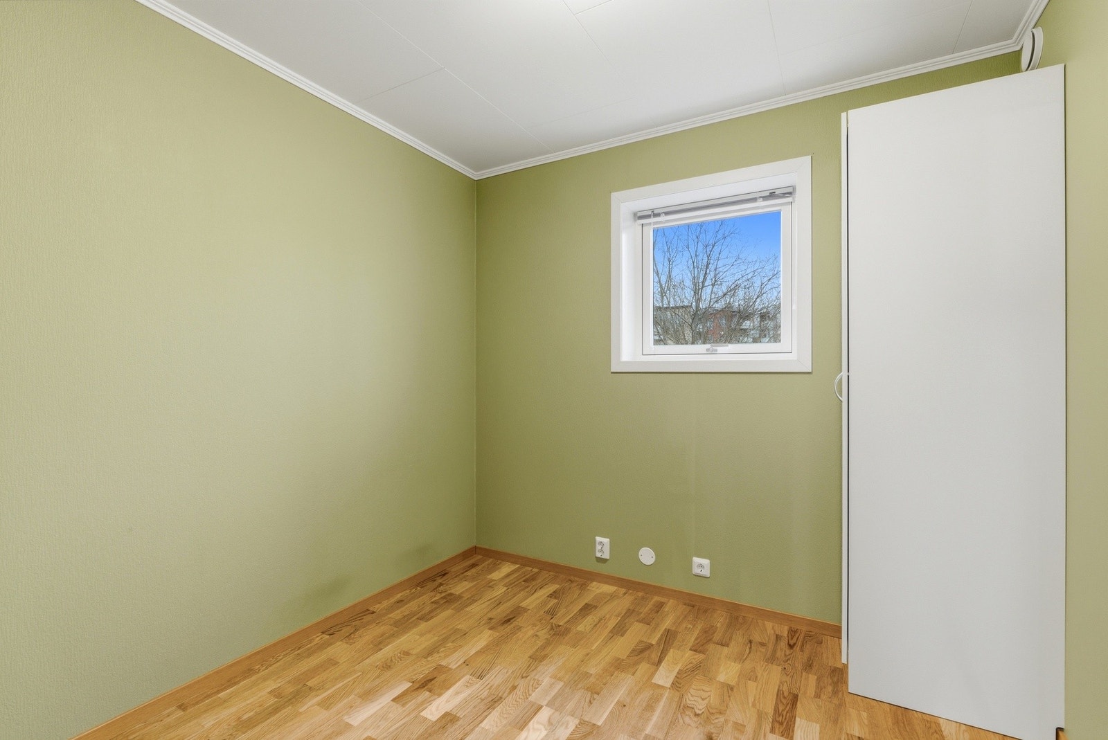 Soverom nr. 2 med garderobeskap Galleribilde