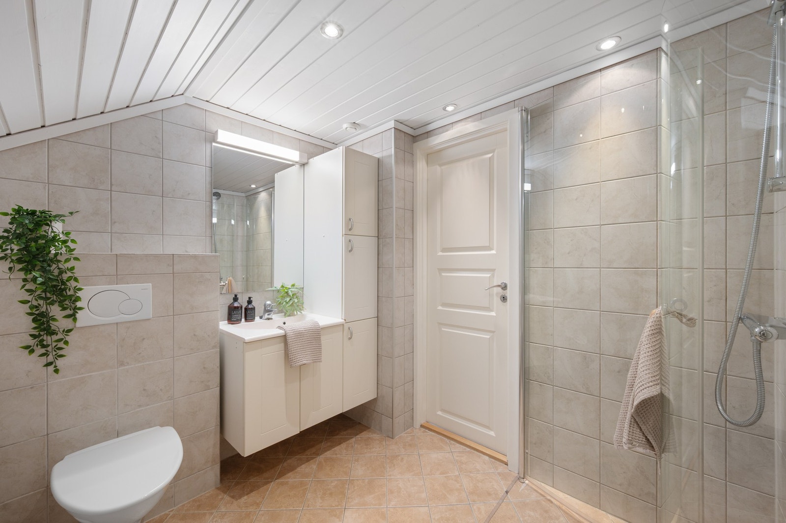 Bad nr 2 ligger i 2. etasje Galleribilde