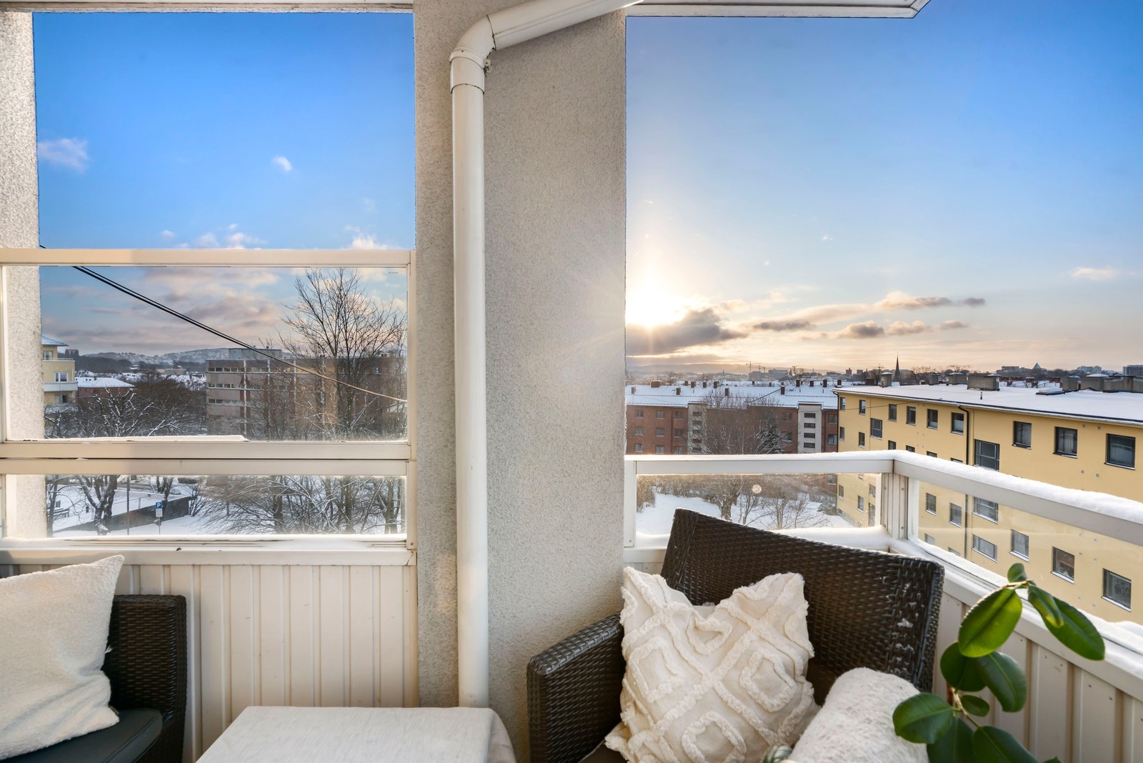 Nydelig utsikt med flotte solforhold. Galleribilde