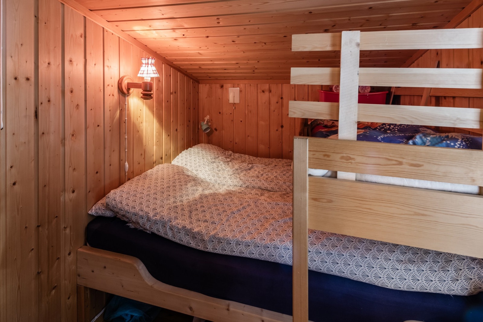 Slik hytta er innredet i dag, er det hele 13 sengeplasser! Galleribilde