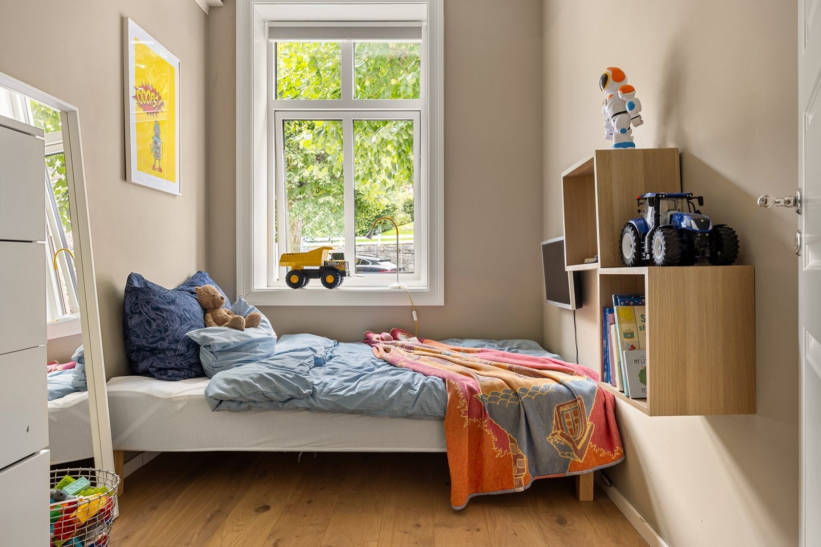 - Soverom 2 måler 6,1 m². Rommet passer perfekt som barne- eller gjesterom - Galleribilde