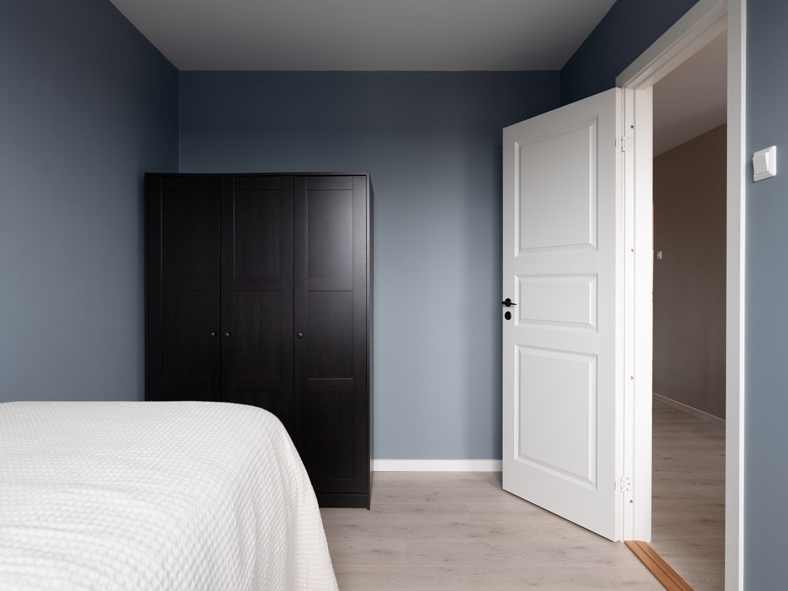 Rommet passer perfekt som kontor, gjesterom eller barnerom. Galleribilde