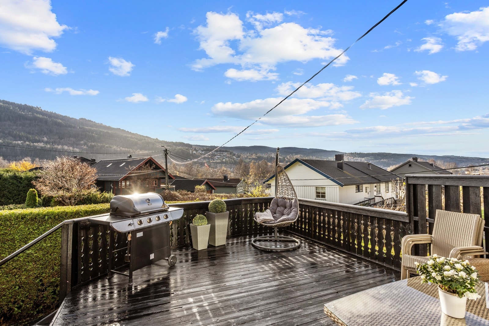 Her er det plass til både sittegruppe og spisegruppe. Galleribilde