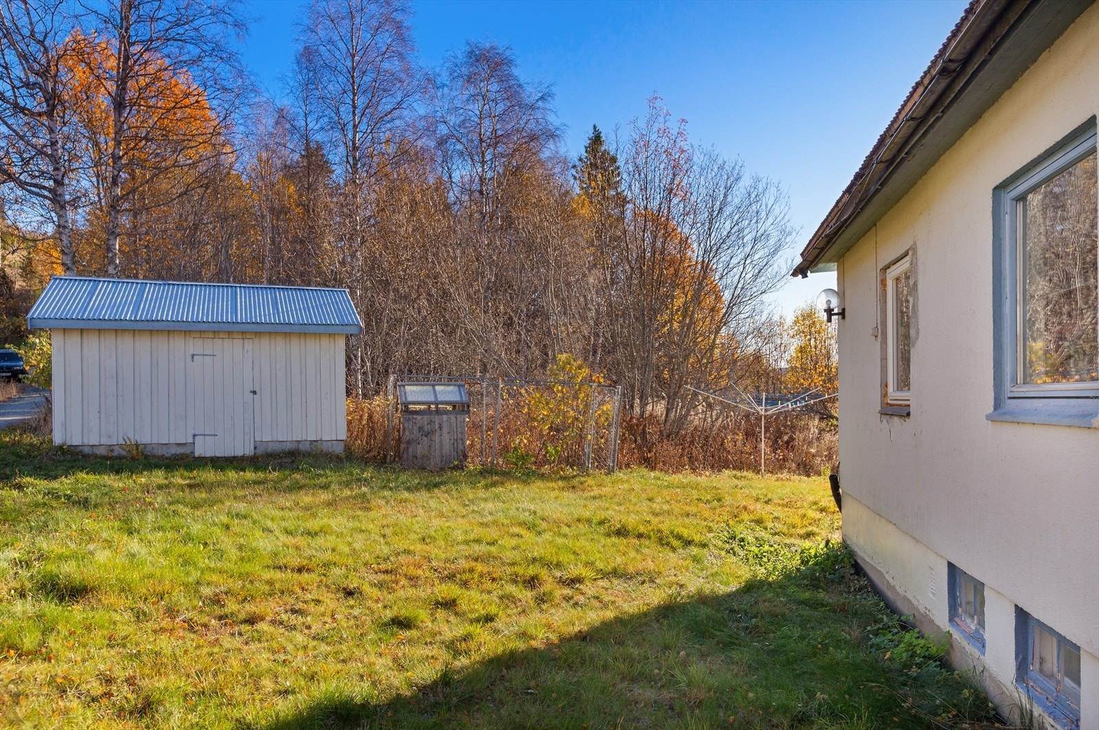 I Hedalsvegen 2533 bor du landlig, men likevel med kort avstand til alt Hedalen har å by på - et ideelt sted for den som ønsker fred, frisk luft og nærhet til naturen. Galleribilde