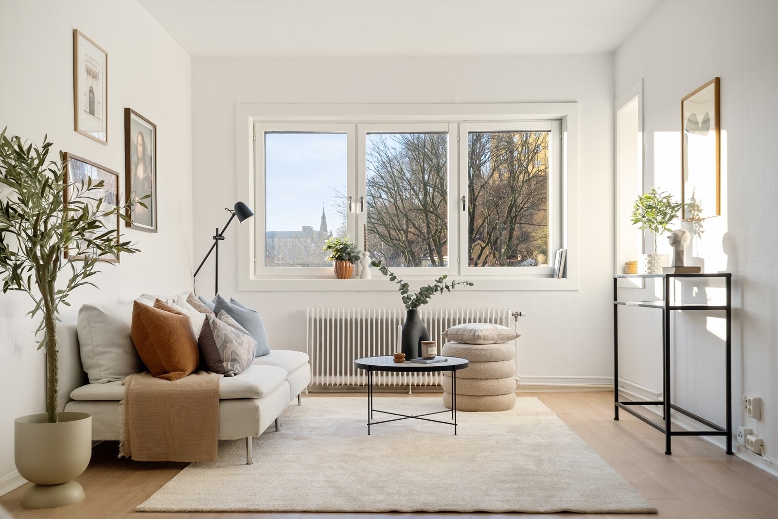 Varmtvann, fyring og internett inkludert i felleskostnadene. Galleribilde