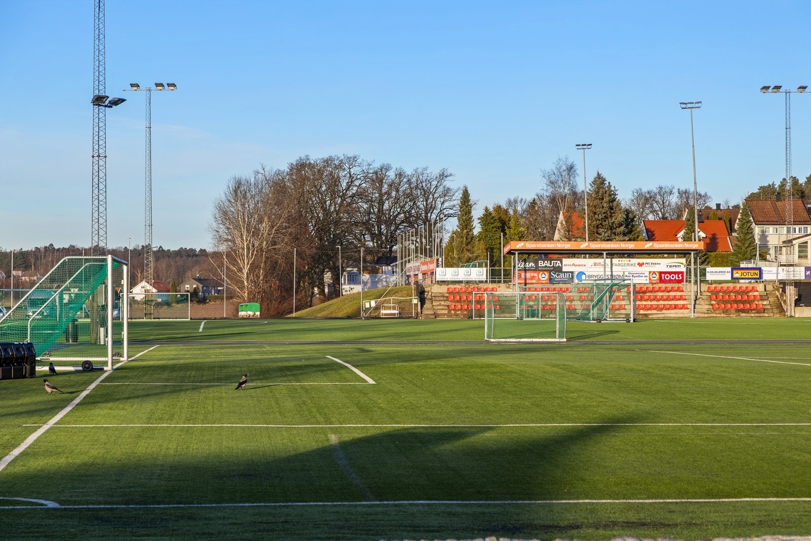 Leiligheten ligger i umiddelbar nærhet til Store Bergan idrettsanlegg Galleribilde