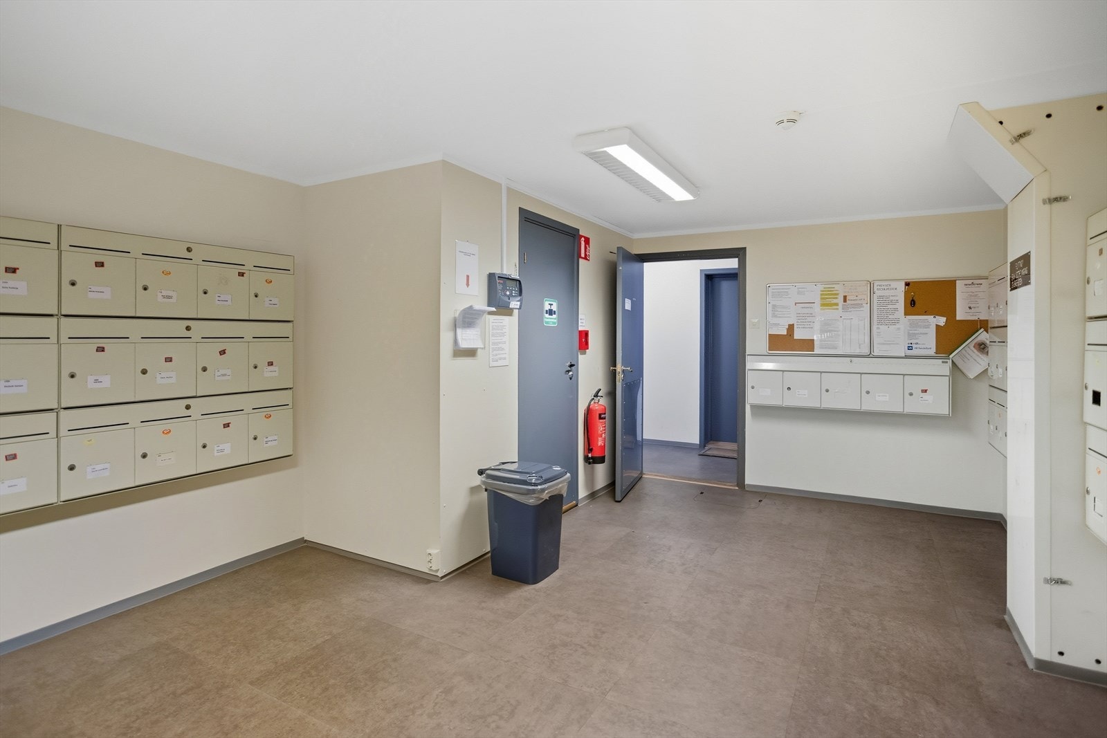 Postkasser i felles område Galleribilde