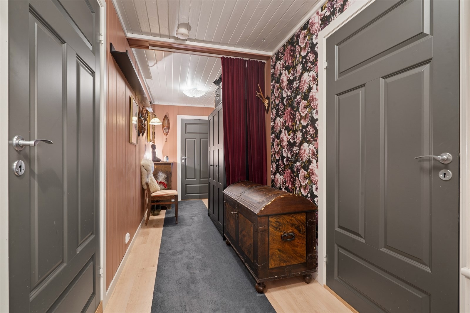 Boligen har blitt gjennomgående oppusset og modernisert i 2022. Galleribilde