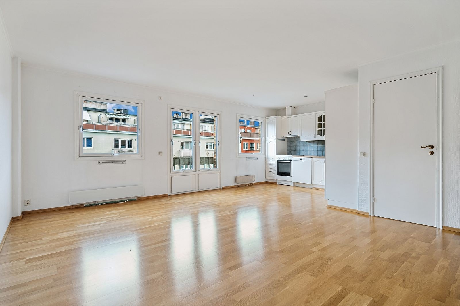 Stue med åpen kjøkkenløsning Galleribilde