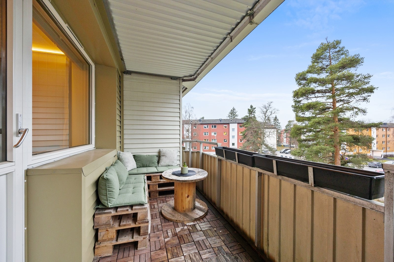 I henhold til borettslagets regler er det tillatt med både elektrisk- og gassgrill. Galleribilde