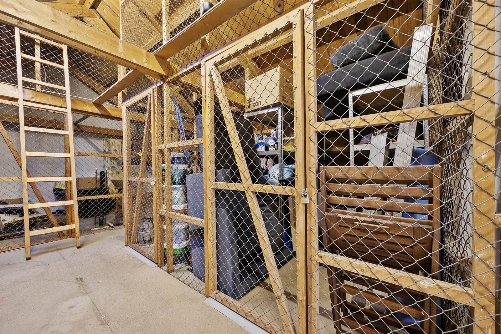 Leiligheten disponerer en loftsbod på ca. 7 m² (gulvareal 10 m²). Galleribilde