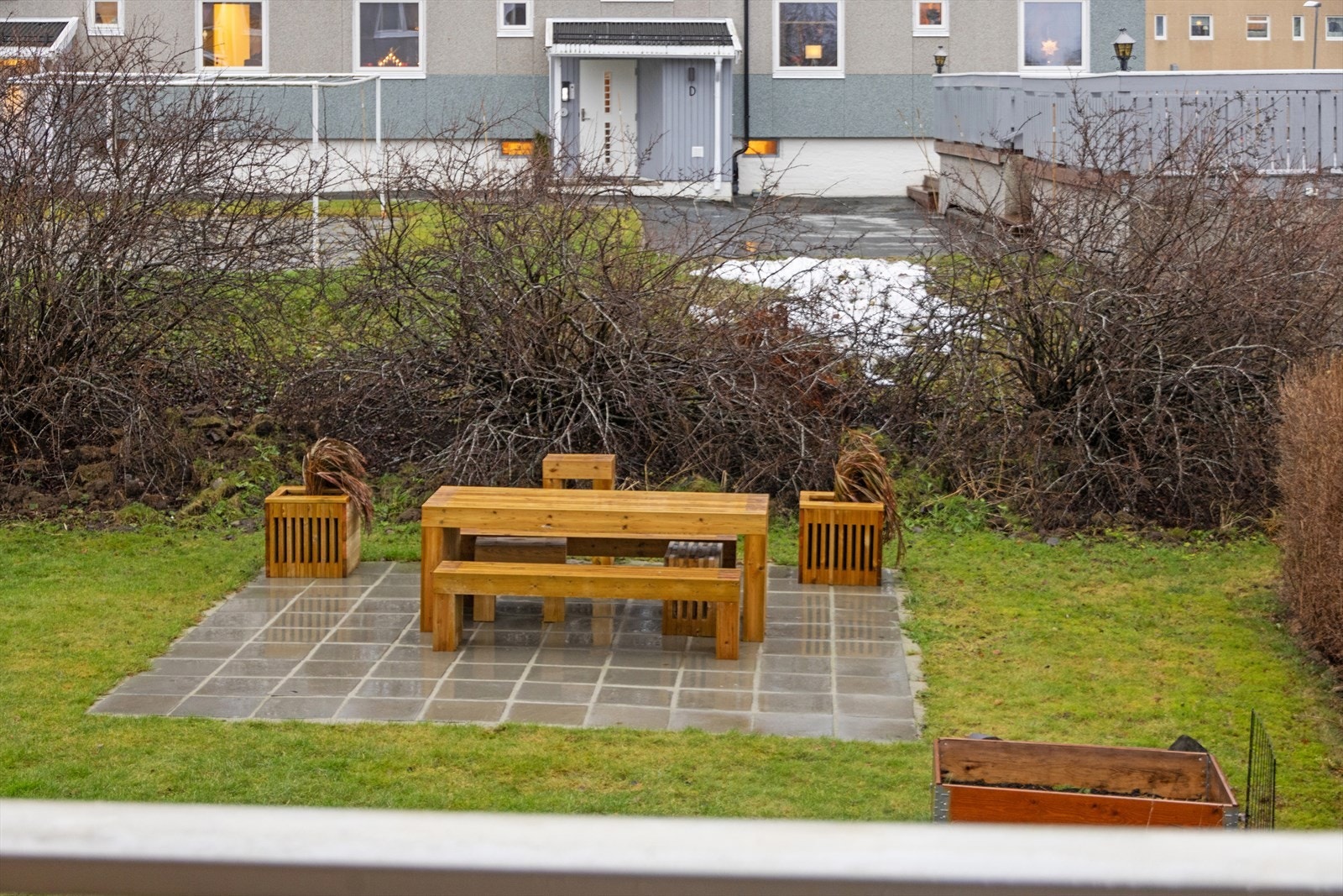 Mellom blokkene er det blant annet anlagt koselige uteplasser til fri benyttelse for borettslagets beboere. Galleribilde