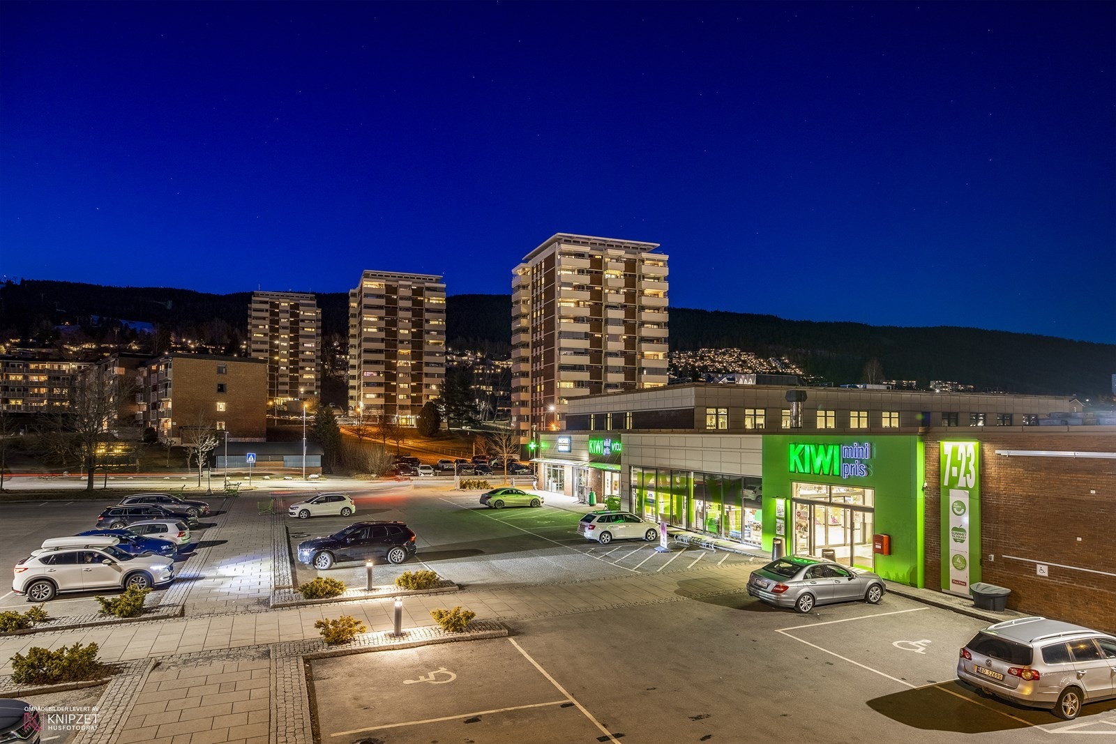 KIWI XL innen gangavstand med et stort utvalg. Ligosenter med bla. treningssenter og apotek. Galleribilde