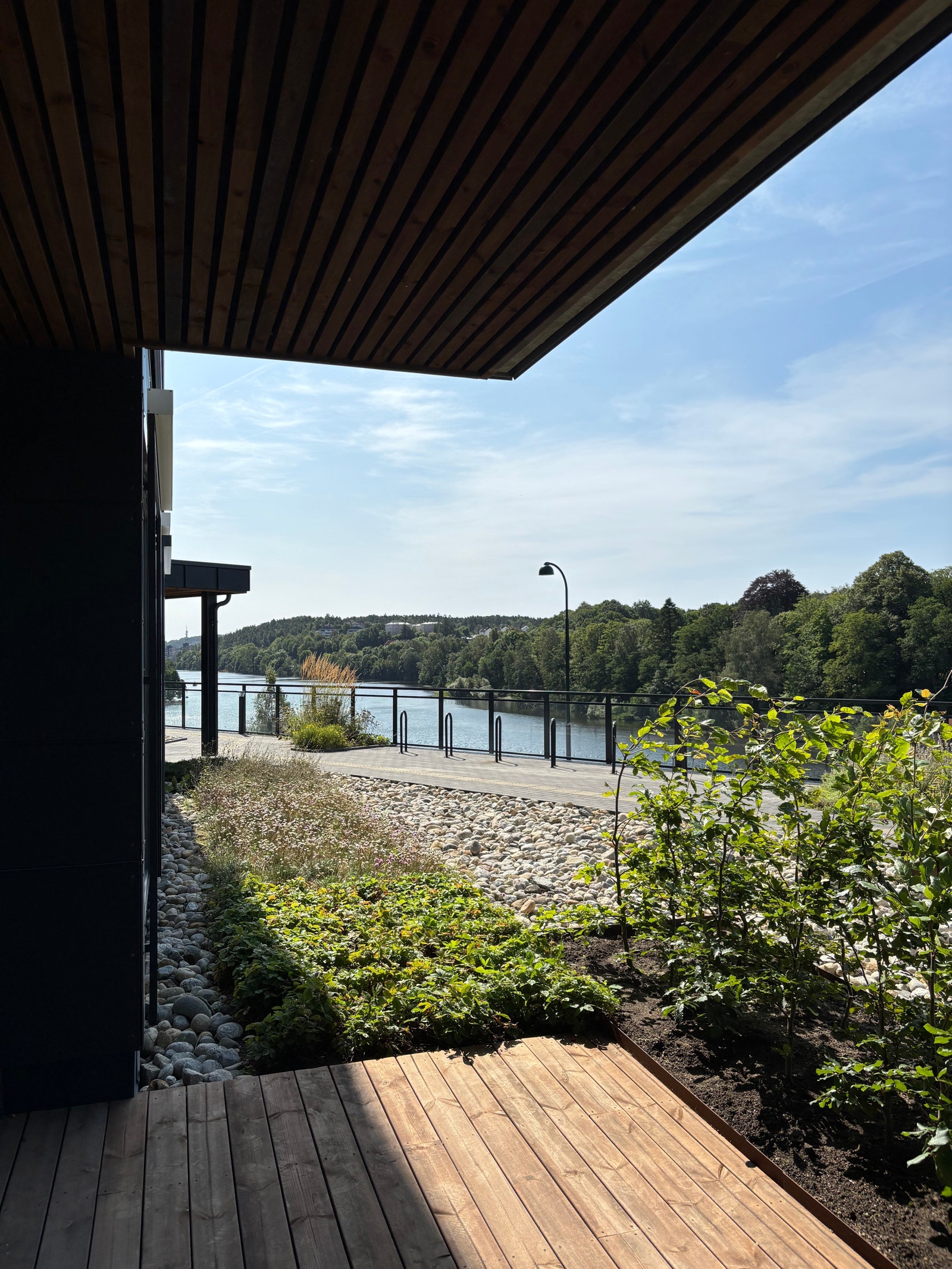 Flott markterrasse med masse sol Galleribilde