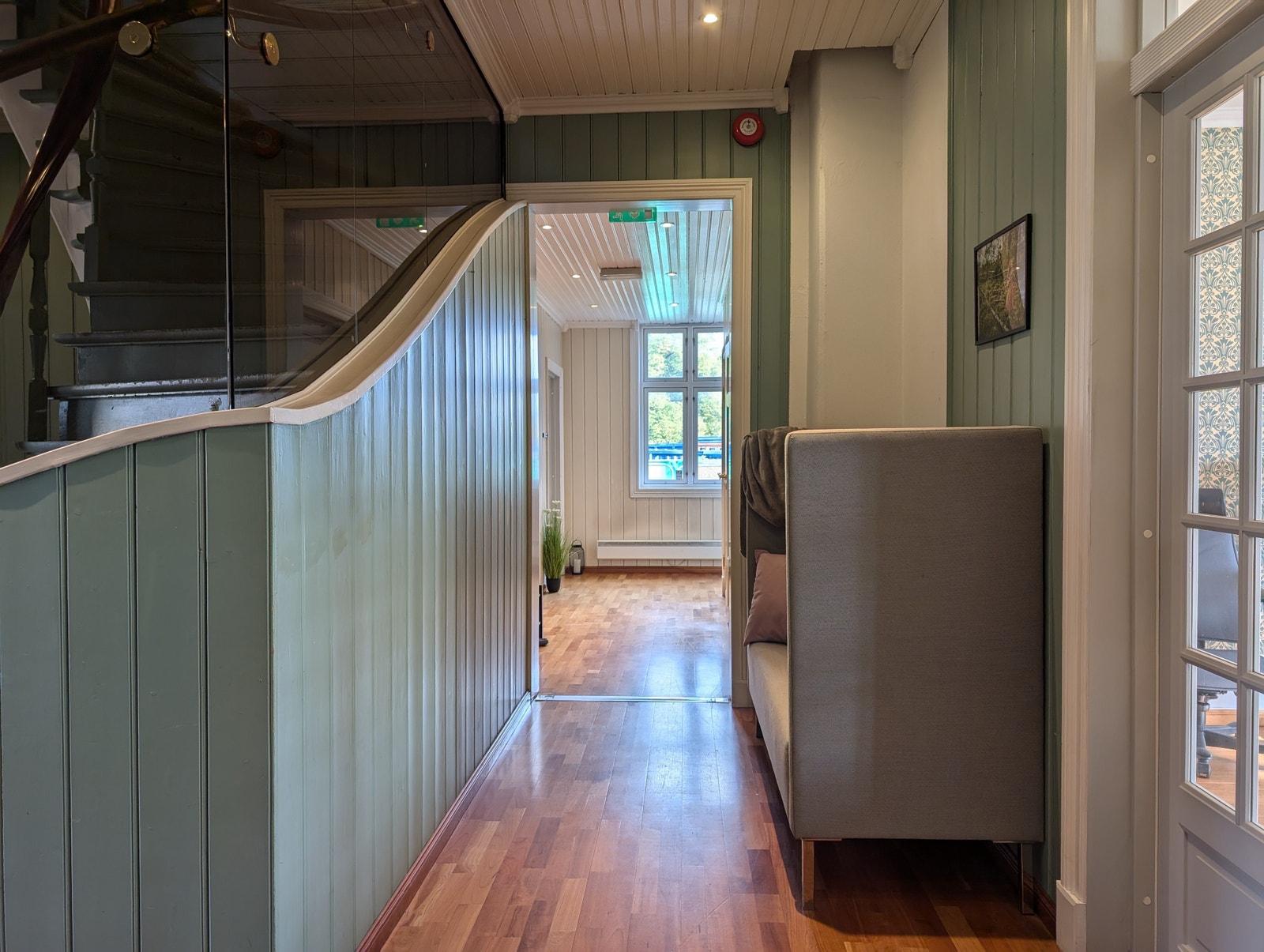 Gang 1 etg. Galleribilde