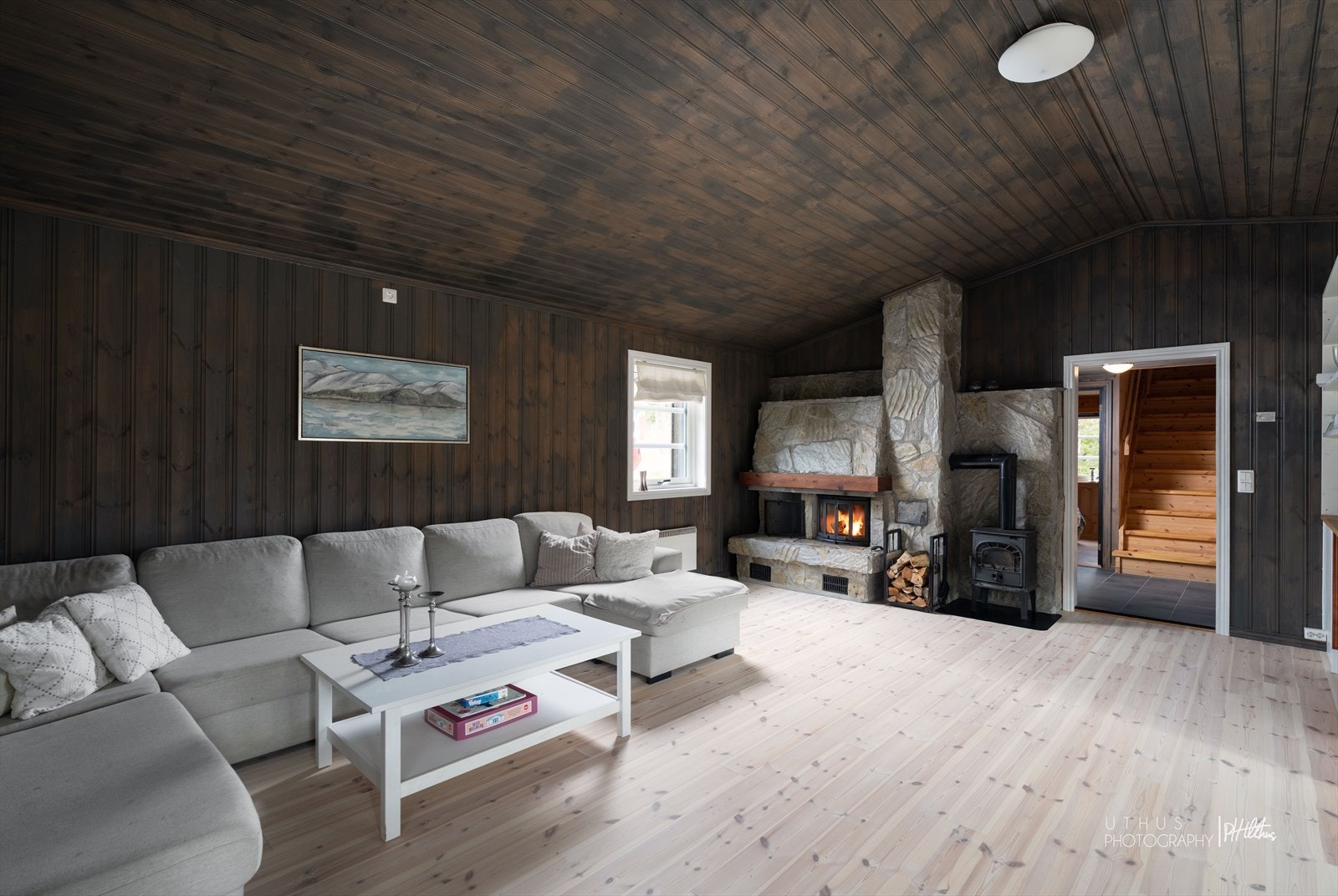 Flere ildsteder gir god og lun bidrar til god varme i hytta Galleribilde