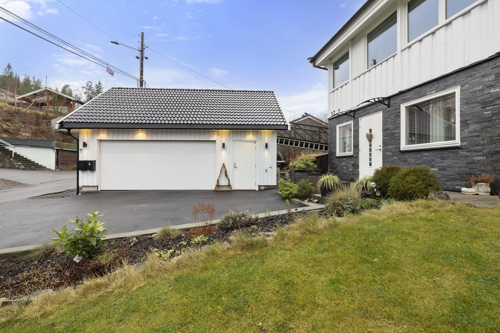 Garasjen er en Igland-garasje på 47 m², oppført i 2019. Galleribilde