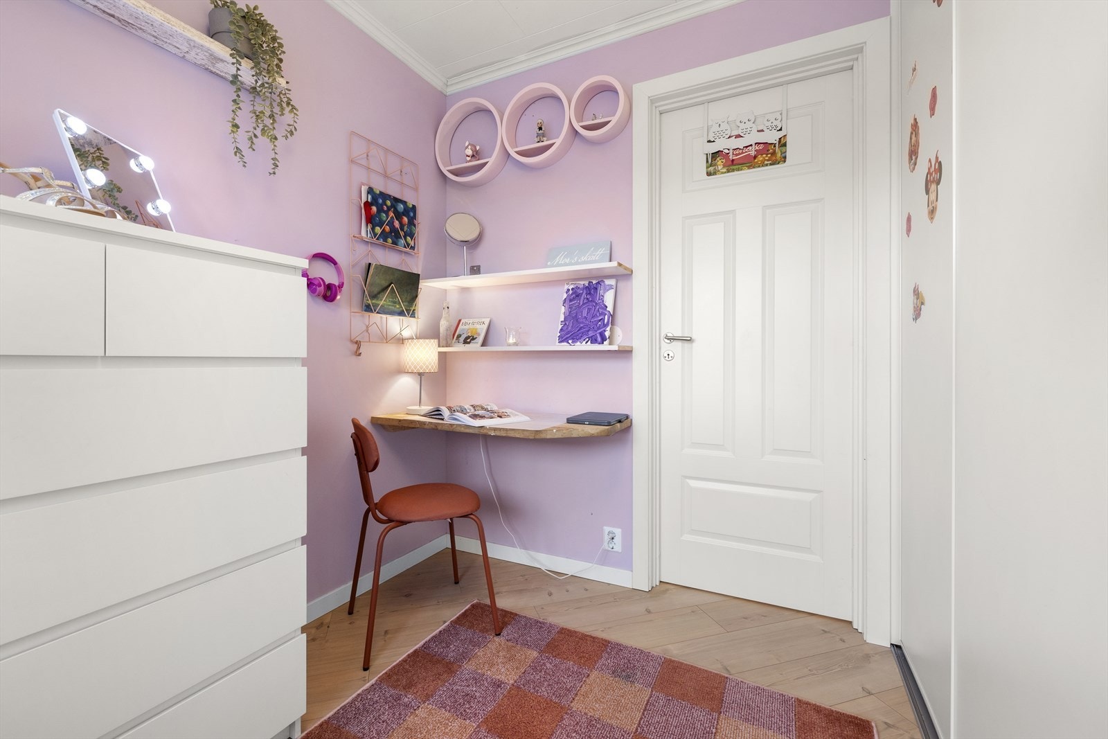 Plassbygde løsninger gir god utnyttelse av arealet. Galleribilde