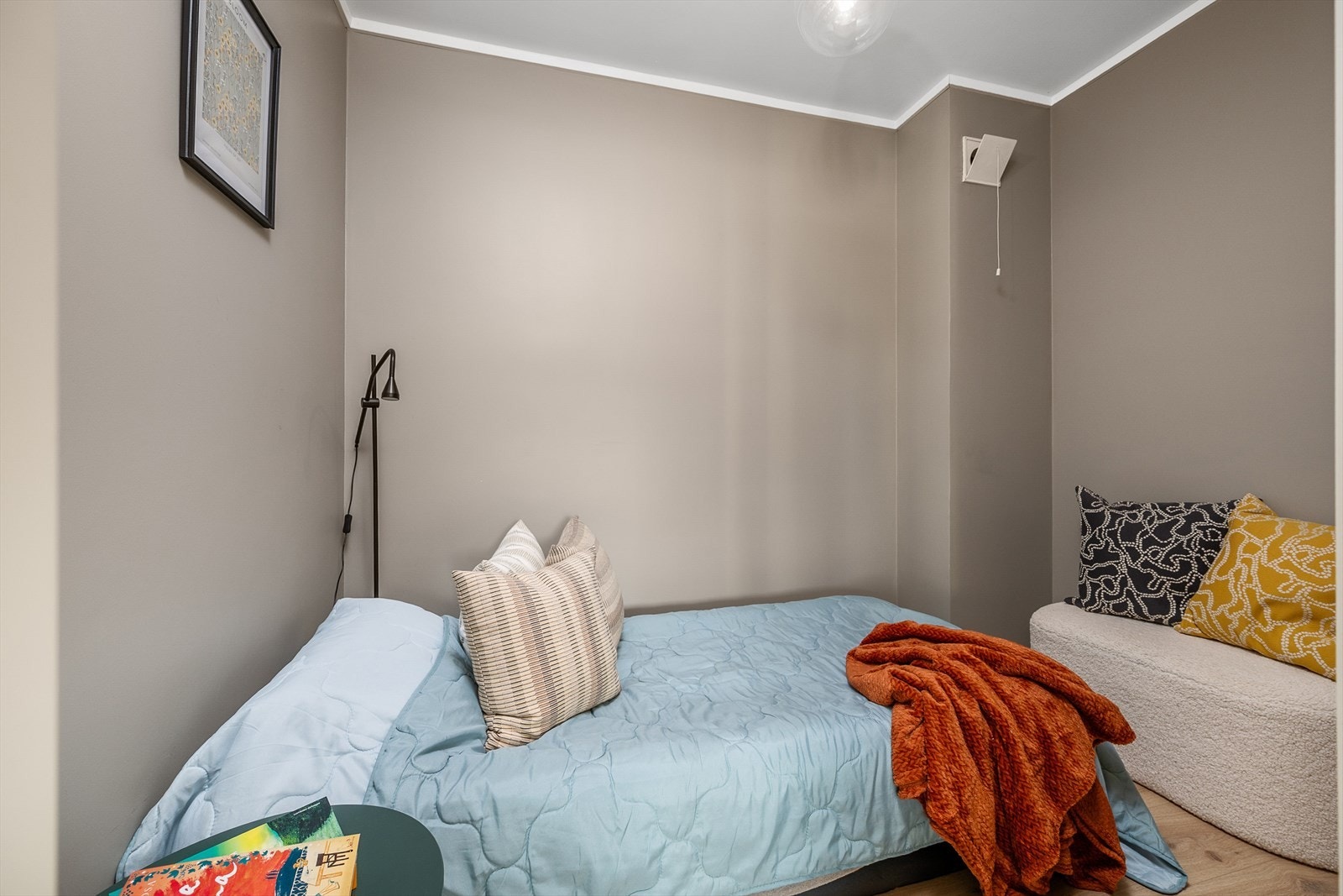 Sovealkoveen kan også benyttes som hjemmekontor, bod eller annet hvis ønskelig. Galleribilde