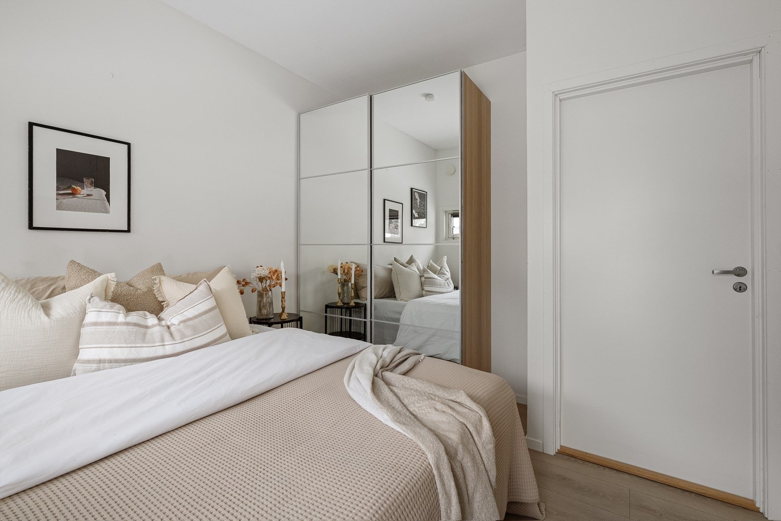 Garderobeløsningen medfølger i handelen. Galleribilde