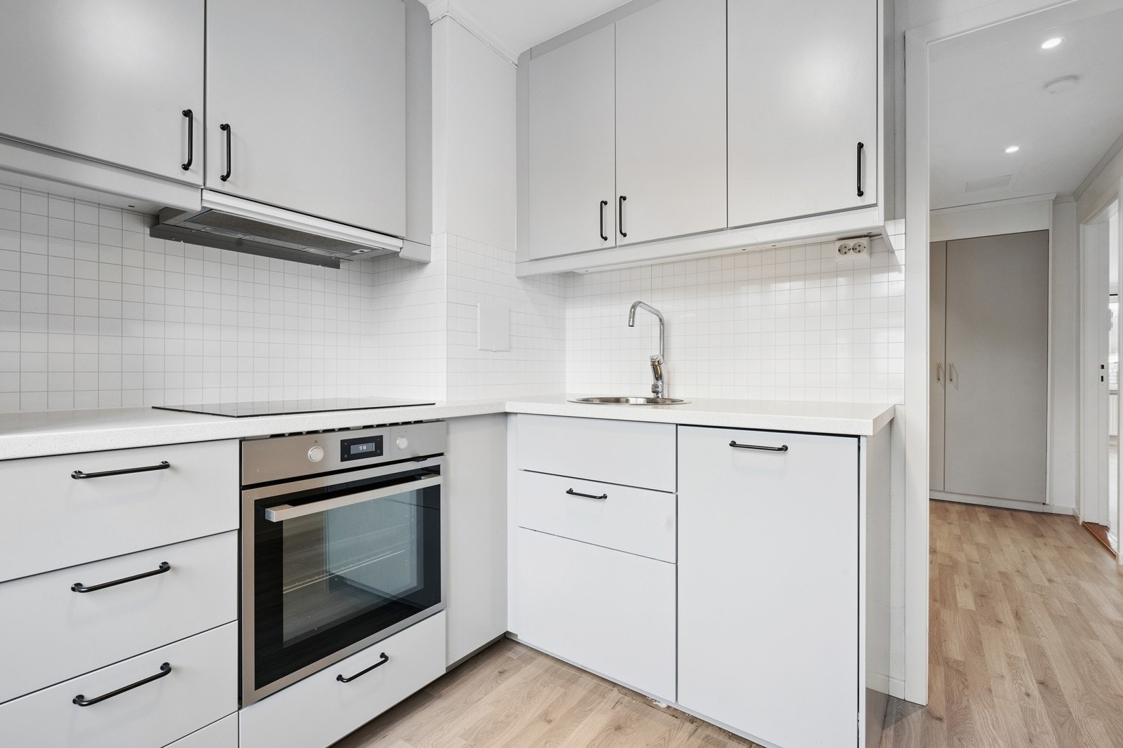 kjøkken med integrerte hvitevarer Galleribilde