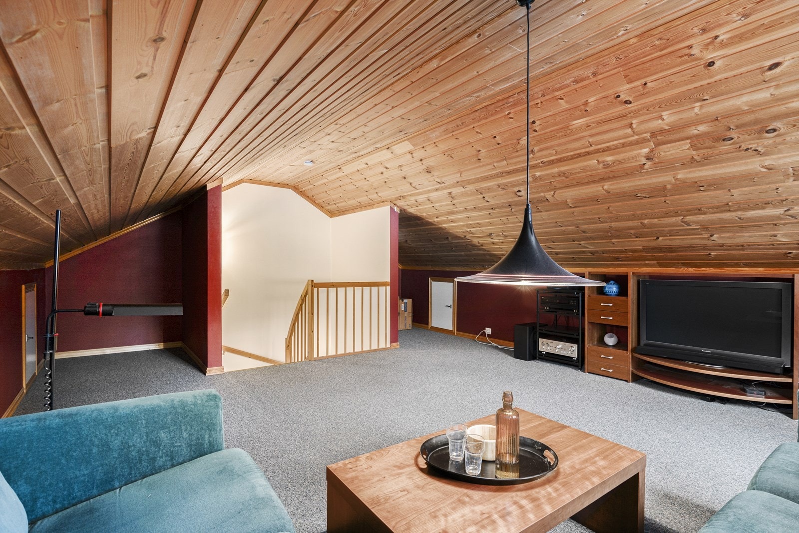 En ekstra stue gir stor fleksibilitet i bruken av boligen, og passer perfekt som tv-stue, lekerom, ungdomsavdeling, treningsrom eller et rolig arbeidsrom Galleribilde