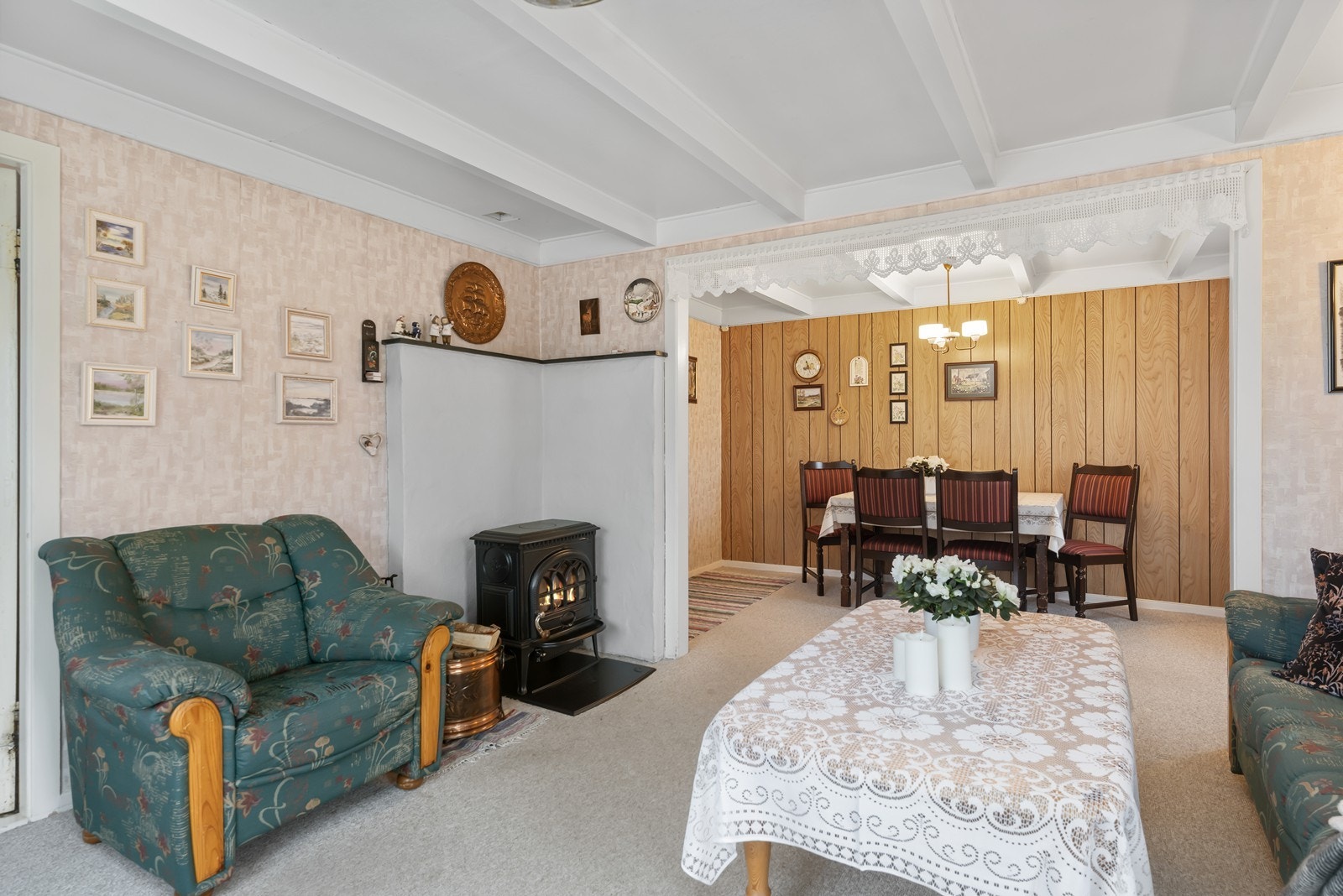 Vedovn for oppvarming. Galleribilde