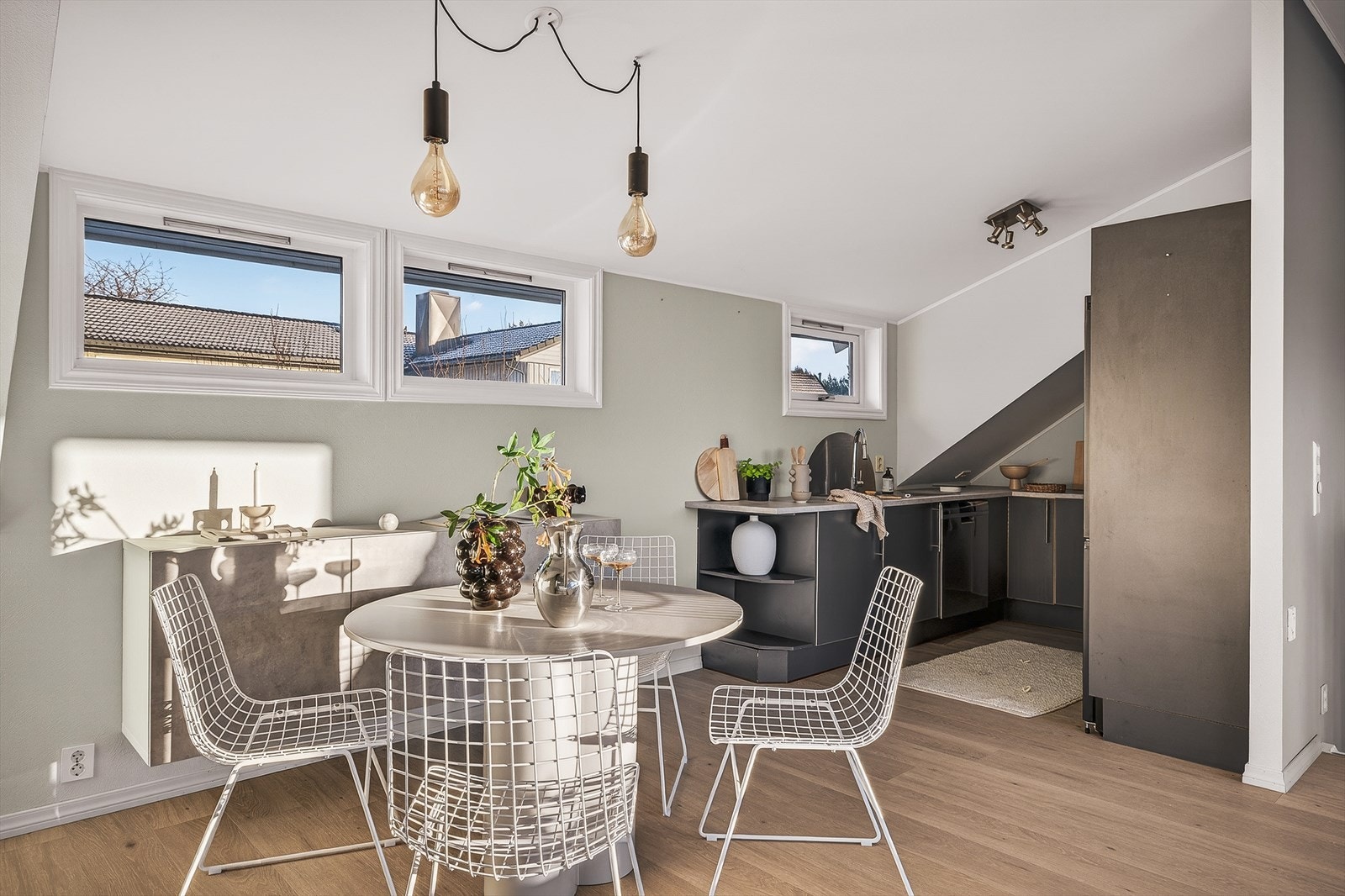 Naturlig plass til spisebord. Galleribilde