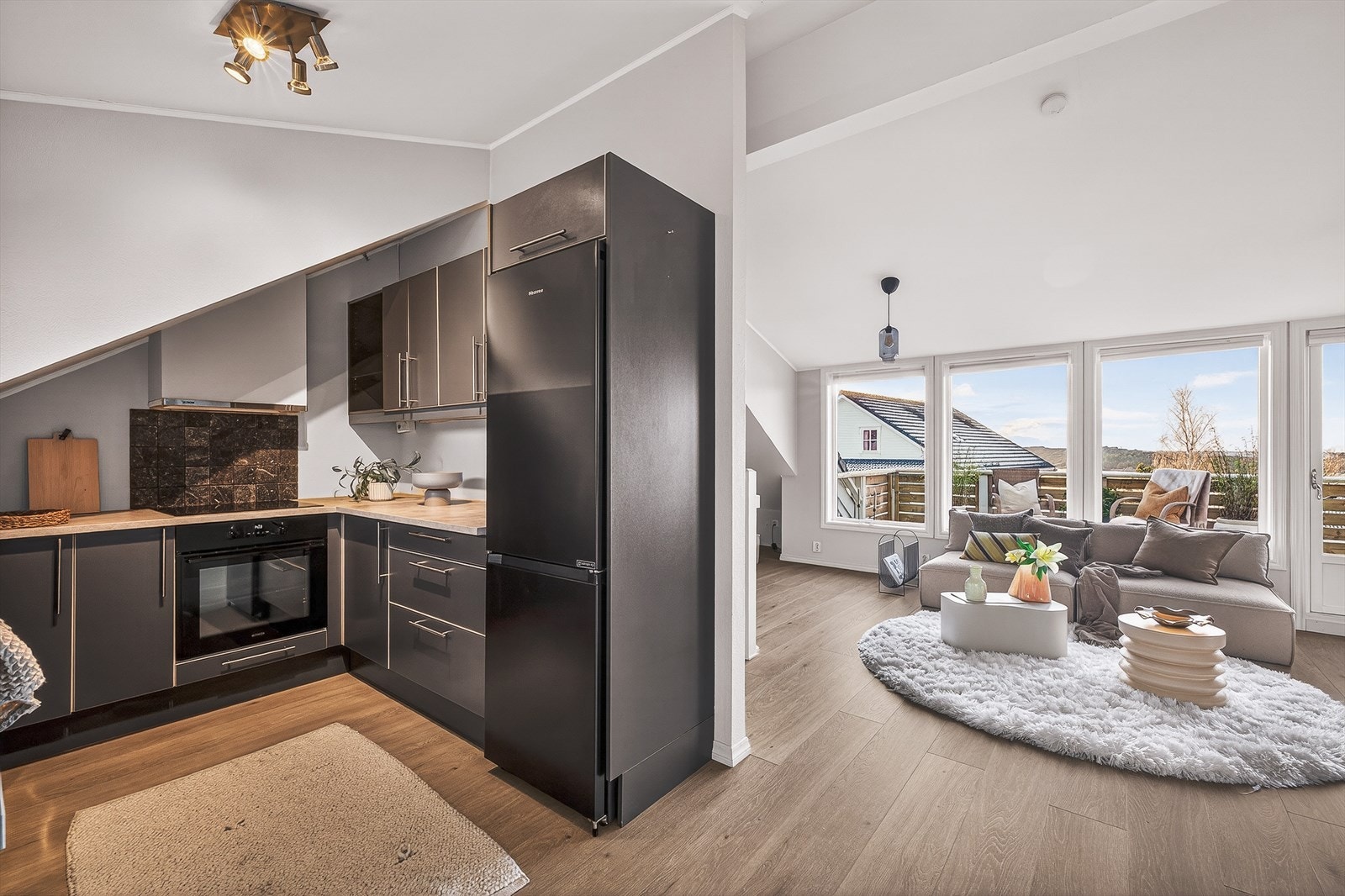 Flott kjøkken fra byggeår. Galleribilde