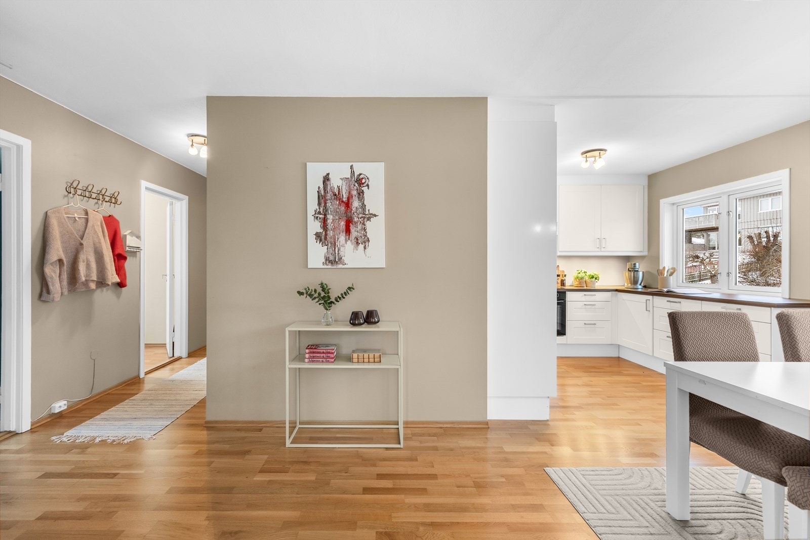 En åpen og fin leilighet. Galleribilde