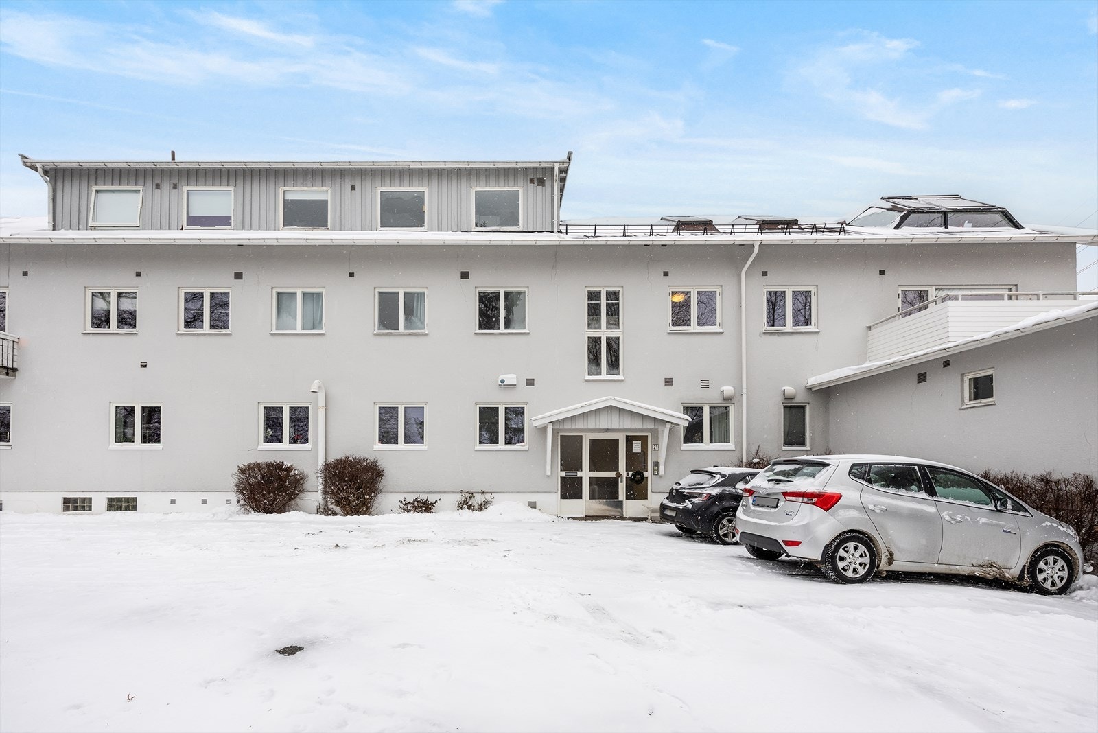 Leiligheten ligger i 2.etg. til høyre. Galleribilde