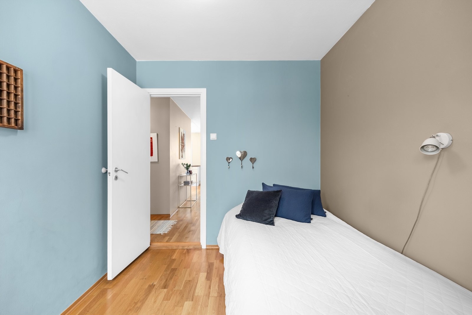 Rommene egner seg godt som barnerom, gjesterom eller hjemmekontor. Galleribilde