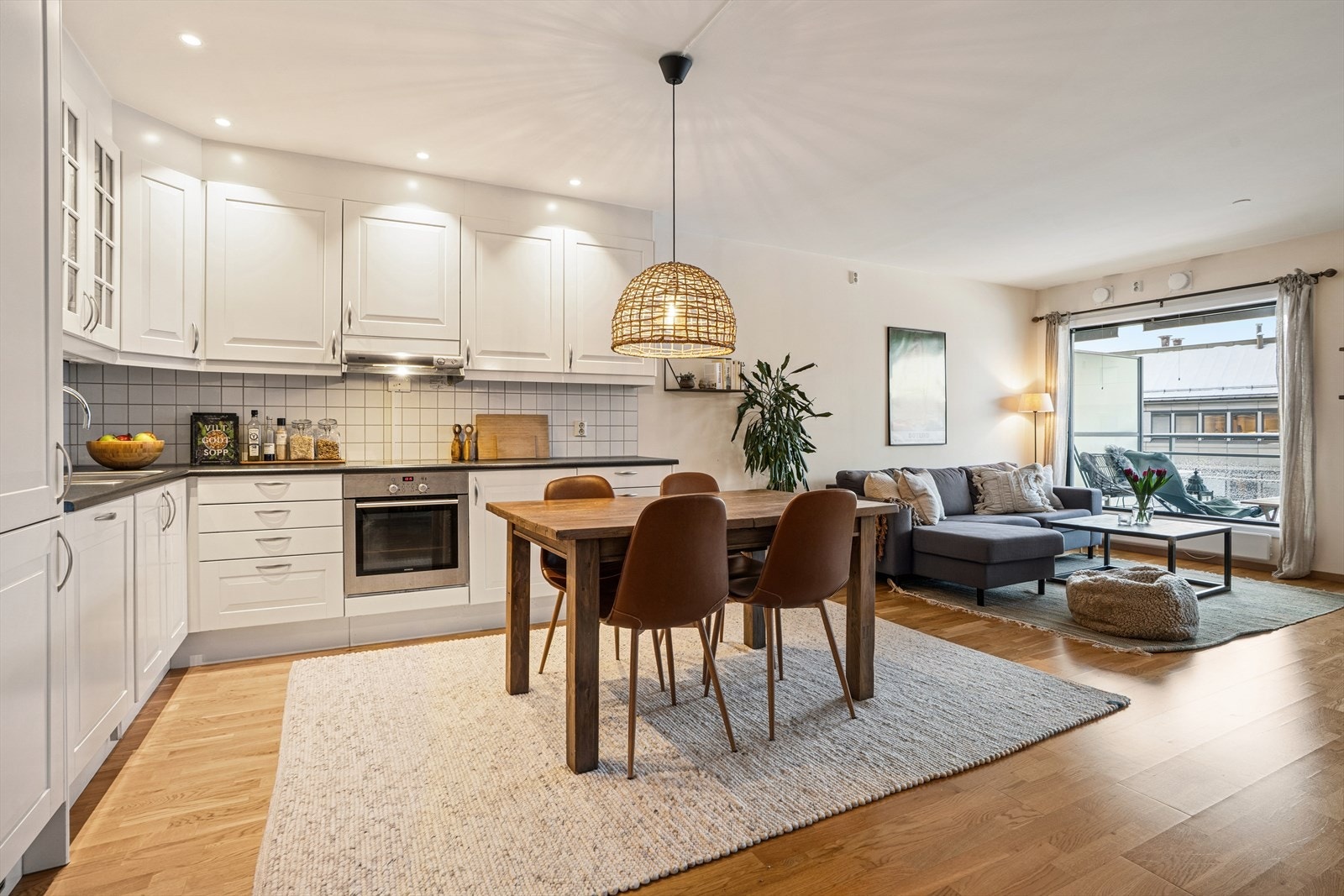 Karl-Magnus Svenøy v/DNB Eiendom har gleden av å presentere Brekkeveien 3A! Galleribilde