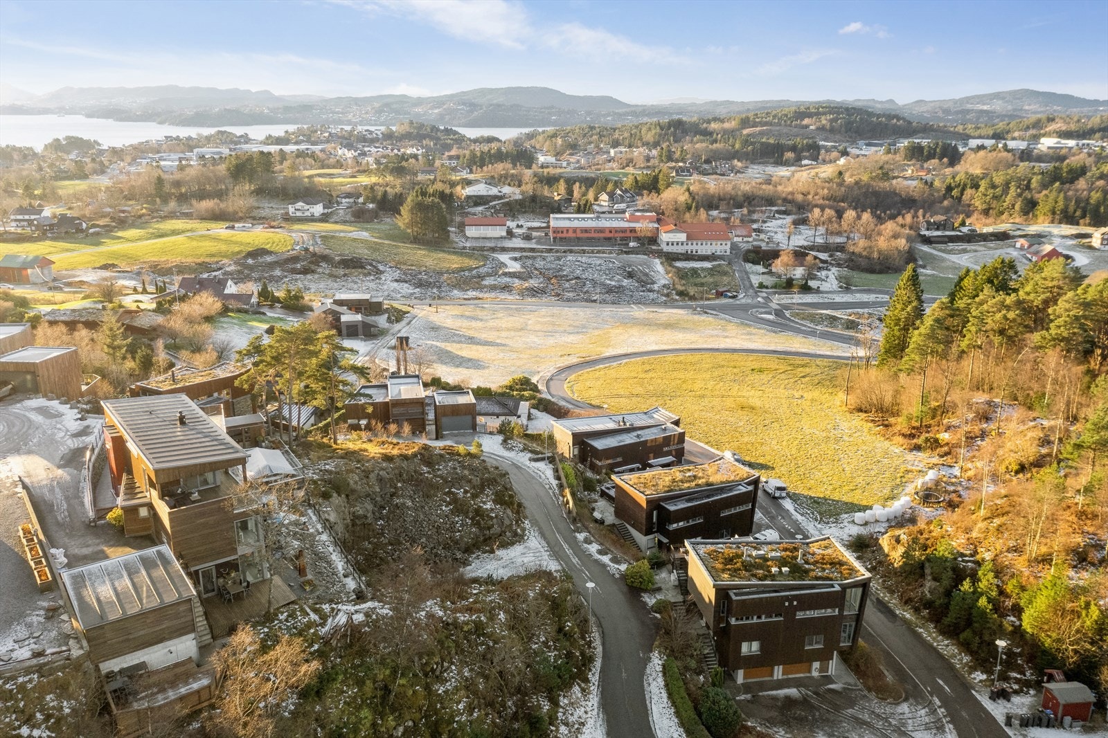 Barnevennlig og attraktivt boligområde med fine turmuligheter like ved. Galleribilde