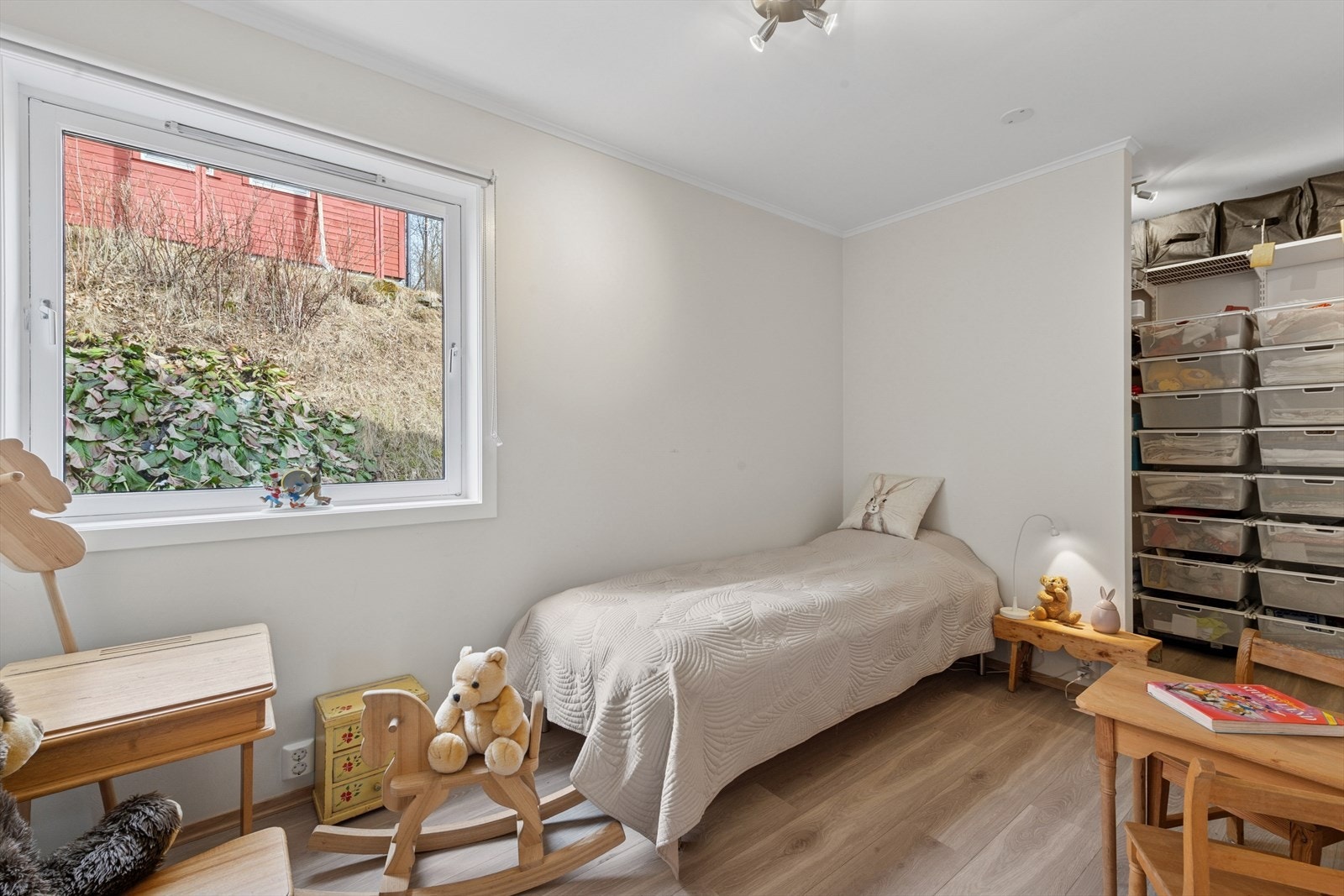 Soverom 2 - dette rommet passer utmerket som kontor, gjesterom eller barnerom. Galleribilde