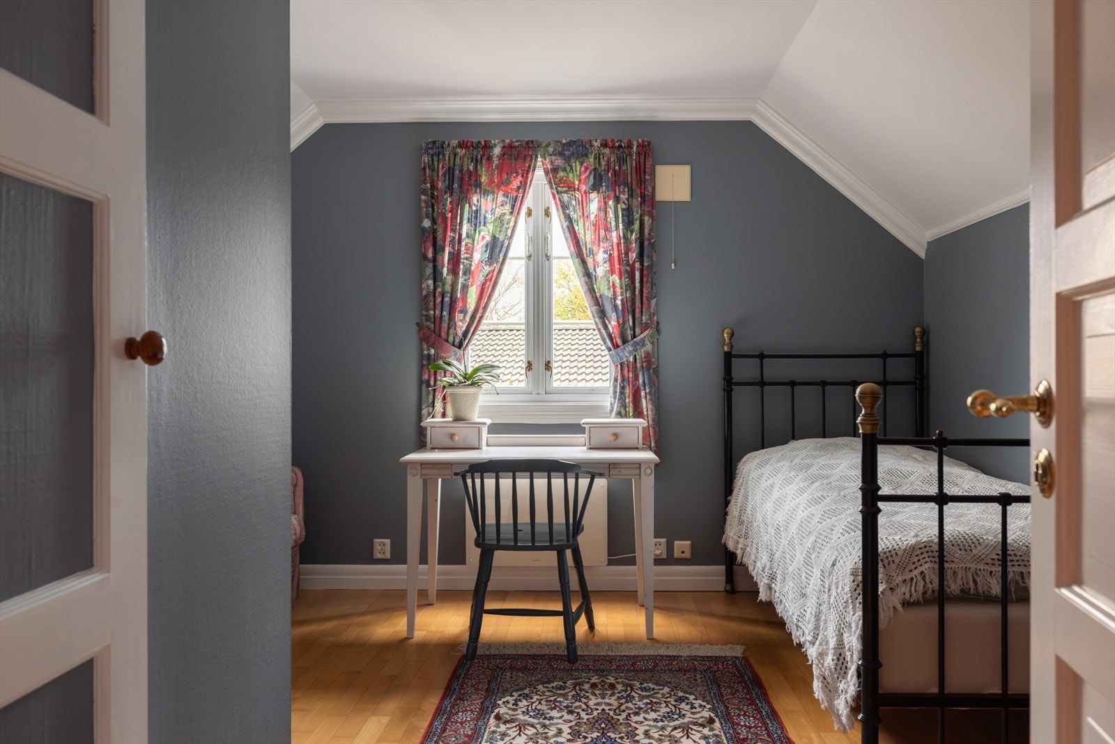 Soverom 2 er også av god størrelse. Galleribilde