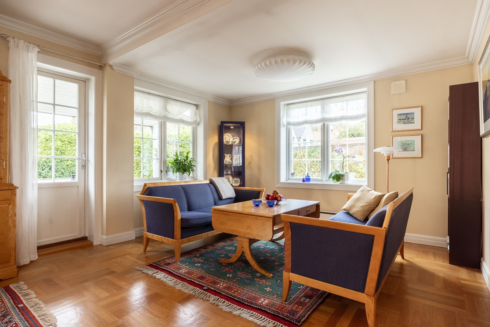 Fra stuen er det adkomst til terrasse. Galleribilde