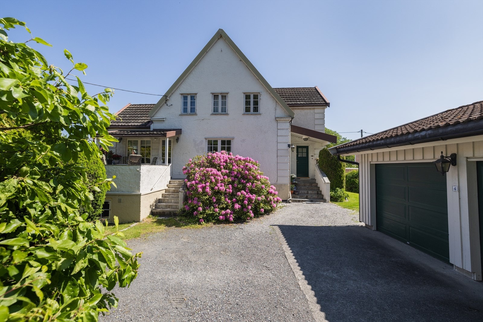 En svært attraktiv og meget innholdsrik familiebolig over tre plan. Galleribilde